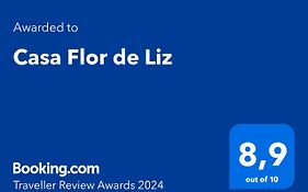 Casa Flor de liz